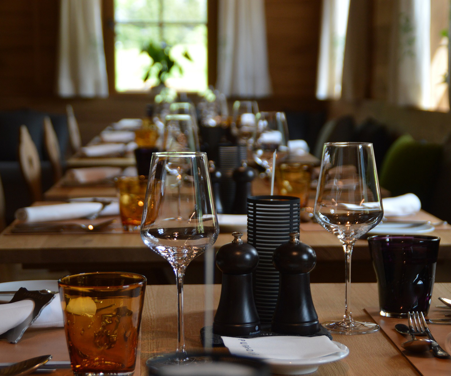 Restaurant table setting