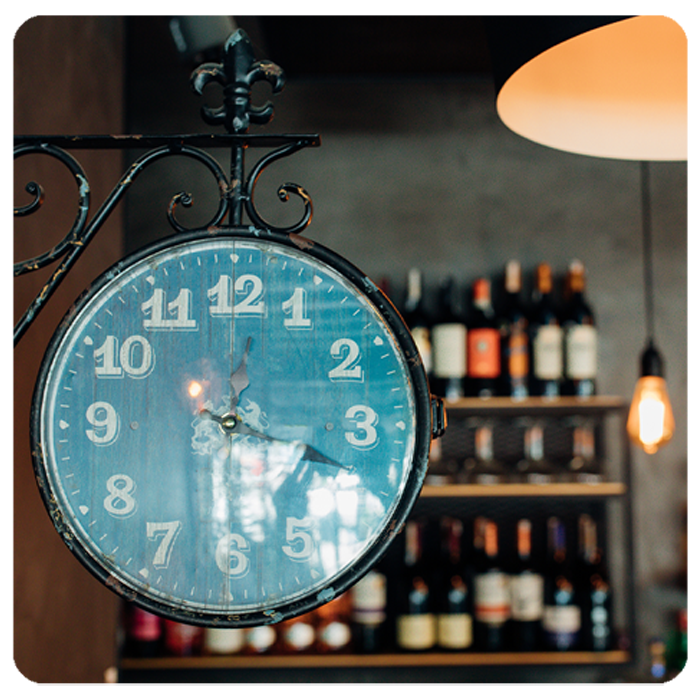 24hr clock in bar